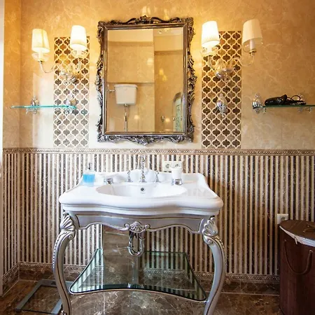 Luttwitz Apartment *