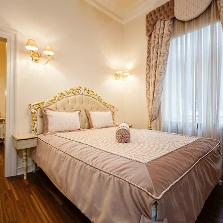 Luttwitz Apartment *